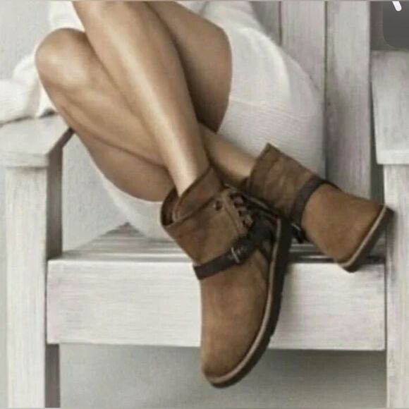 UGG Karisa tassel 1009251 luxe collection brown suede boots with fringe size 7 - Picture 3 of 16